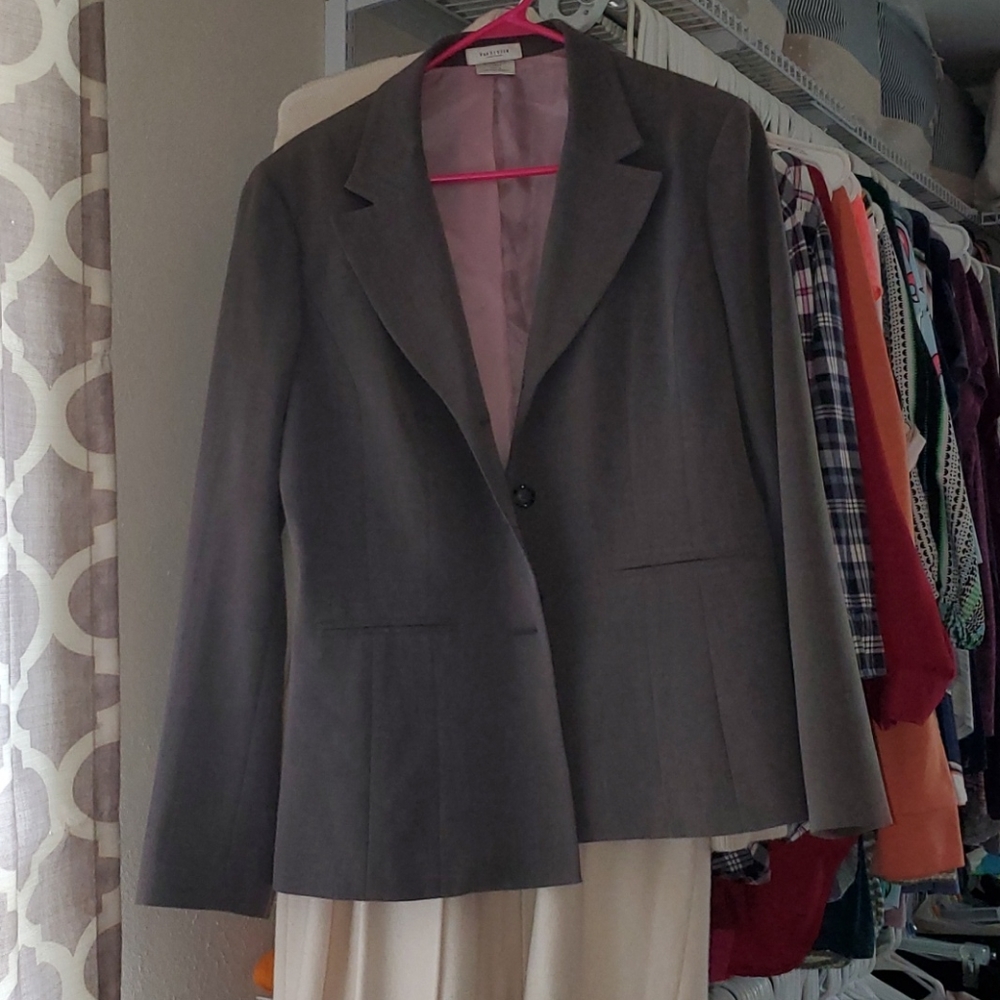 Gray blazer